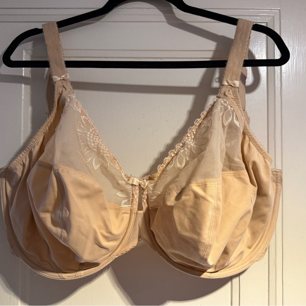 Elegant Beige Lace Bra